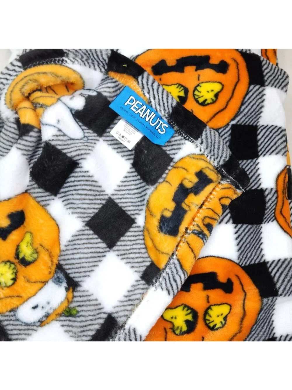 Peanuts Pet Throw By Berkshire 60